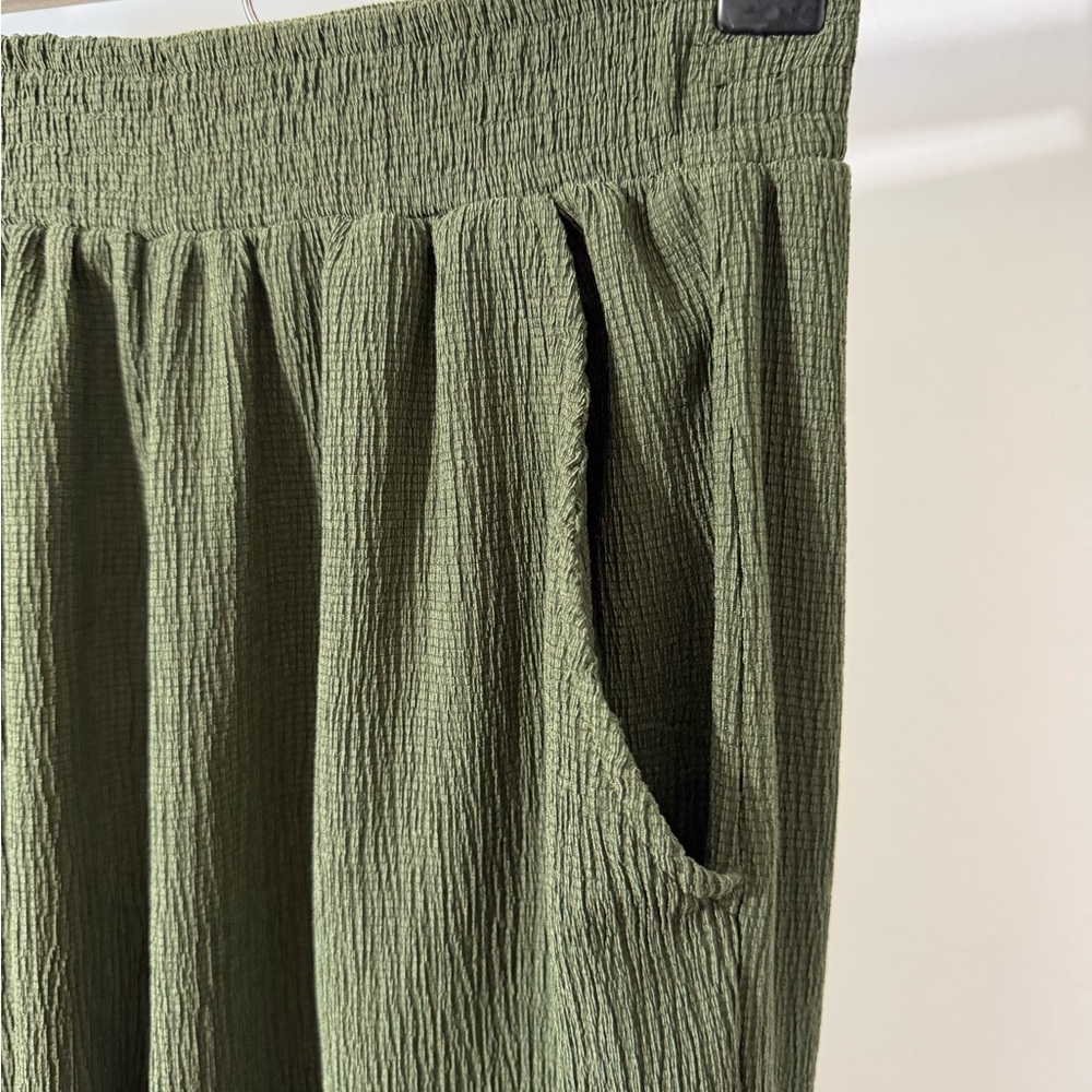 Olive Green Wide Leg Pants Lightweight Summer High Waist Comfy Small - Picture 3 of 9